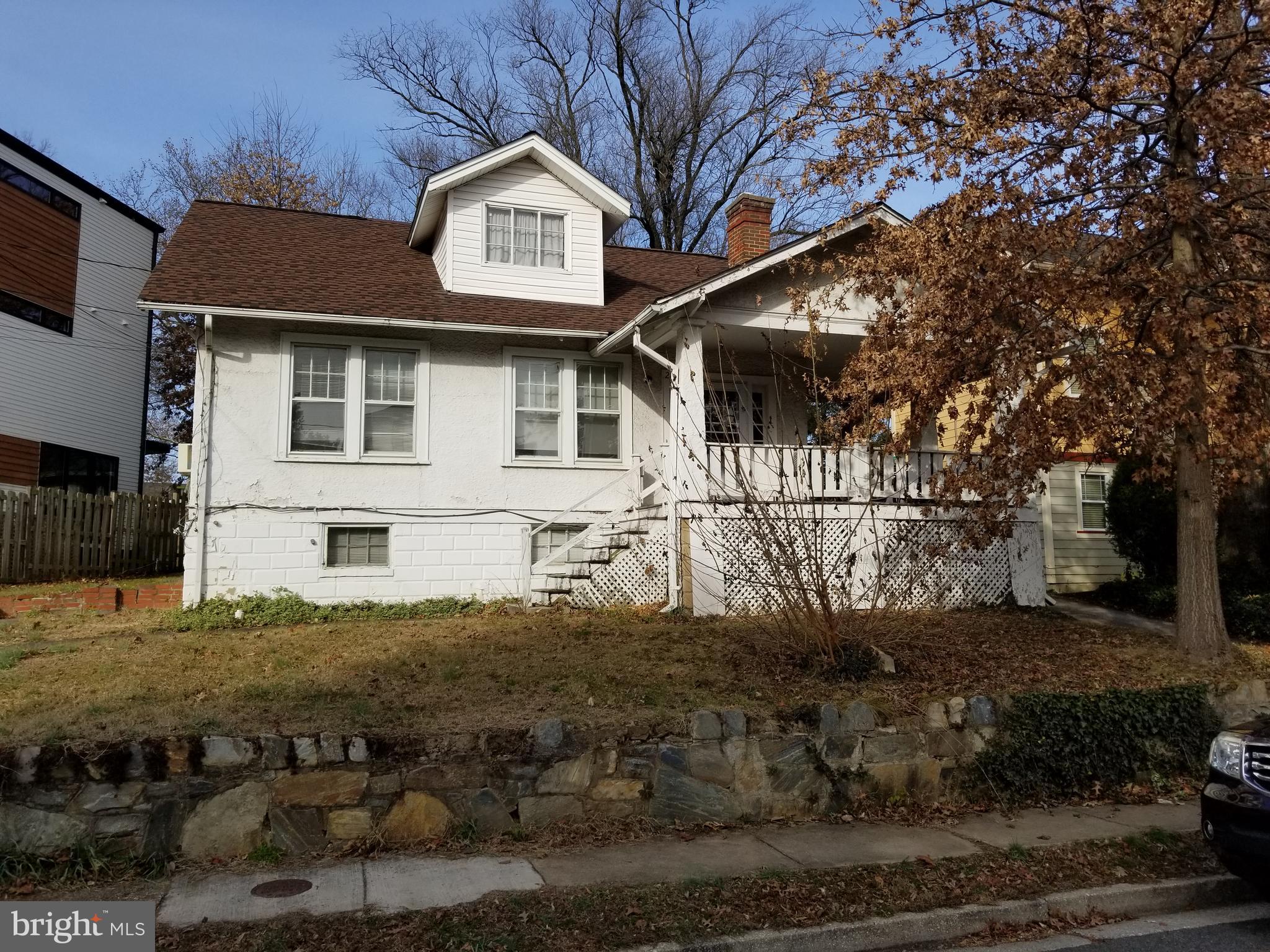 2817 1st Road North Arlington, VA 22201 - Photo 3 of 4