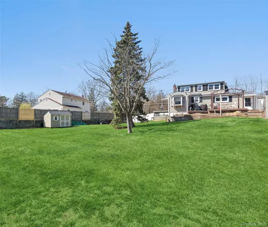 $549,990 | 184 Smith Road, Ronkonkoma, NY 11779