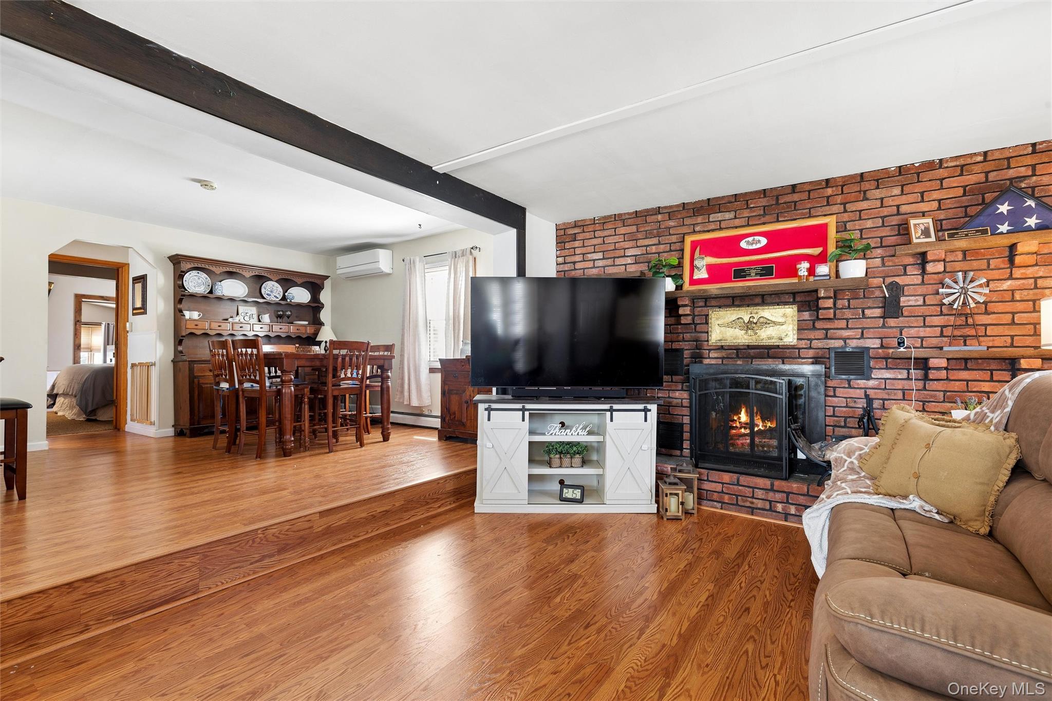 184 Smith Road Ronkonkoma, NY 11779 - Photo 2 of 22