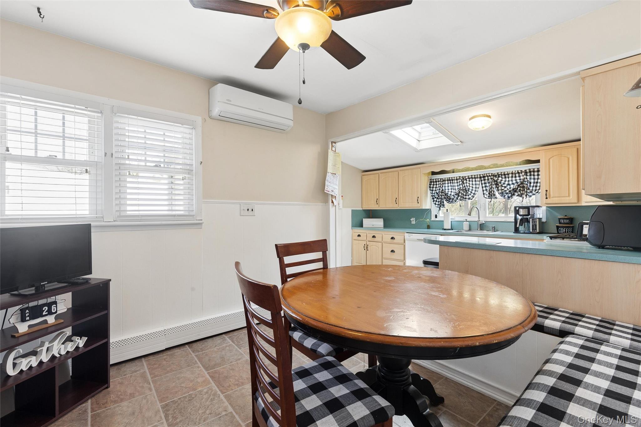 184 Smith Road Ronkonkoma, NY 11779 - Photo 8 of 22