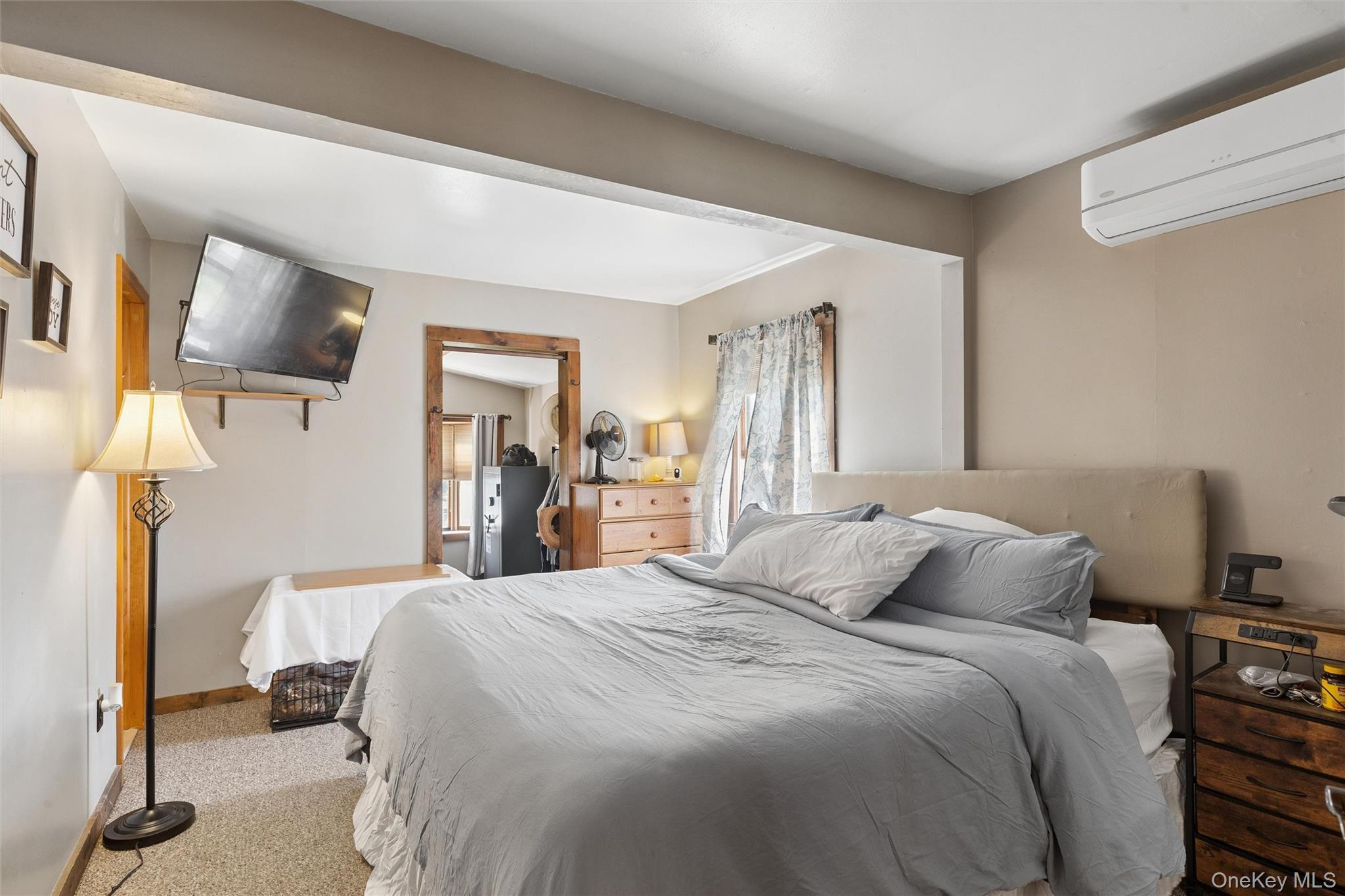 184 Smith Road Ronkonkoma, NY 11779 - Photo 10 of 22