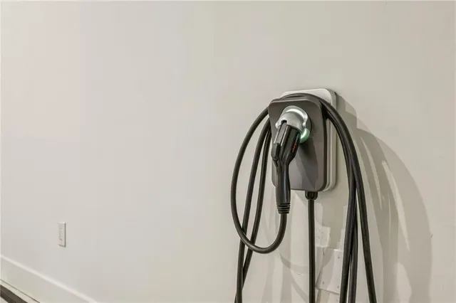 $1,250,000 | 1062 Country Lane Northeast, Atlanta, GA 30324