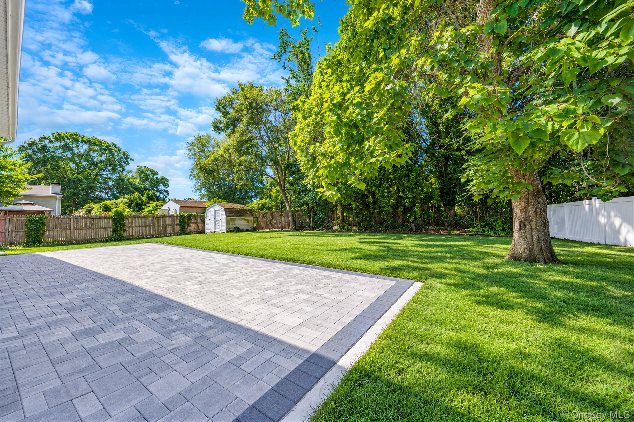 118 Boyle Road Selden, NY 11784 - Photo 4 of 35 Gallery Image 4