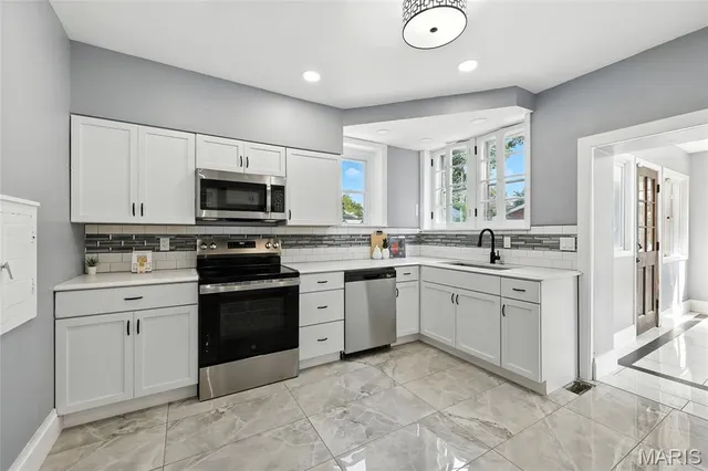 $315,000 | 7443 Augusta Avenue, St. Louis, MO 63121