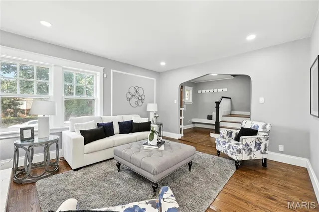 $315,000 | 7443 Augusta Avenue, St. Louis, MO 63121