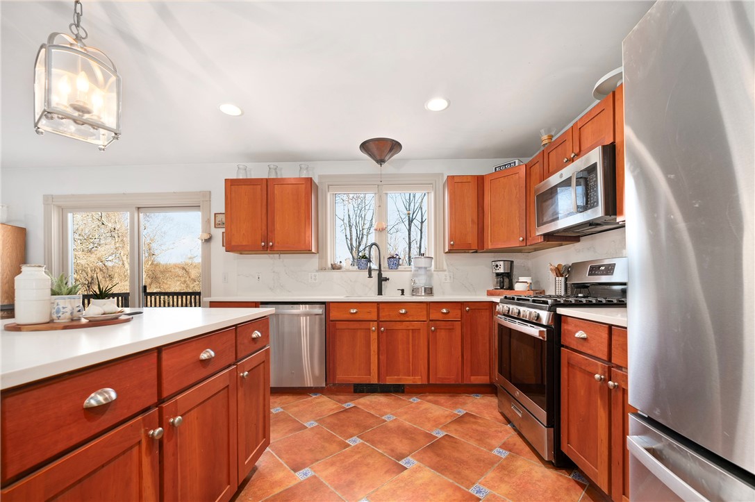 15 Phillips Lane Glocester, RI 02829 - Photo 13 of 45