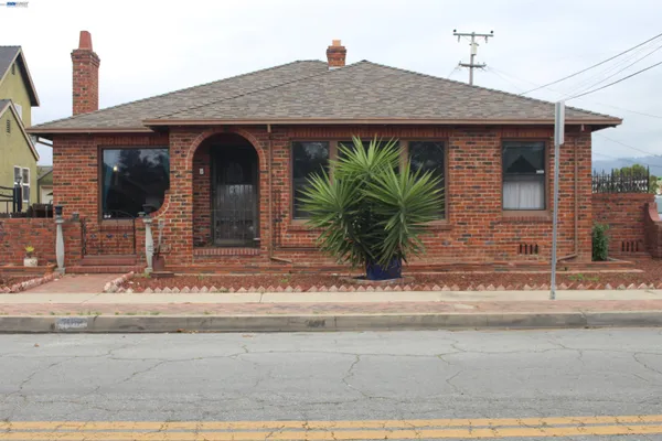 $850,000 | 703 Palm Avenue, Watsonville, CA 95076