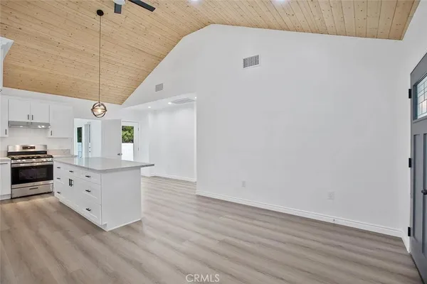 $3,500 | 1738 1/2 North Sierra Bonita Avenue, Pasadena, CA 91104