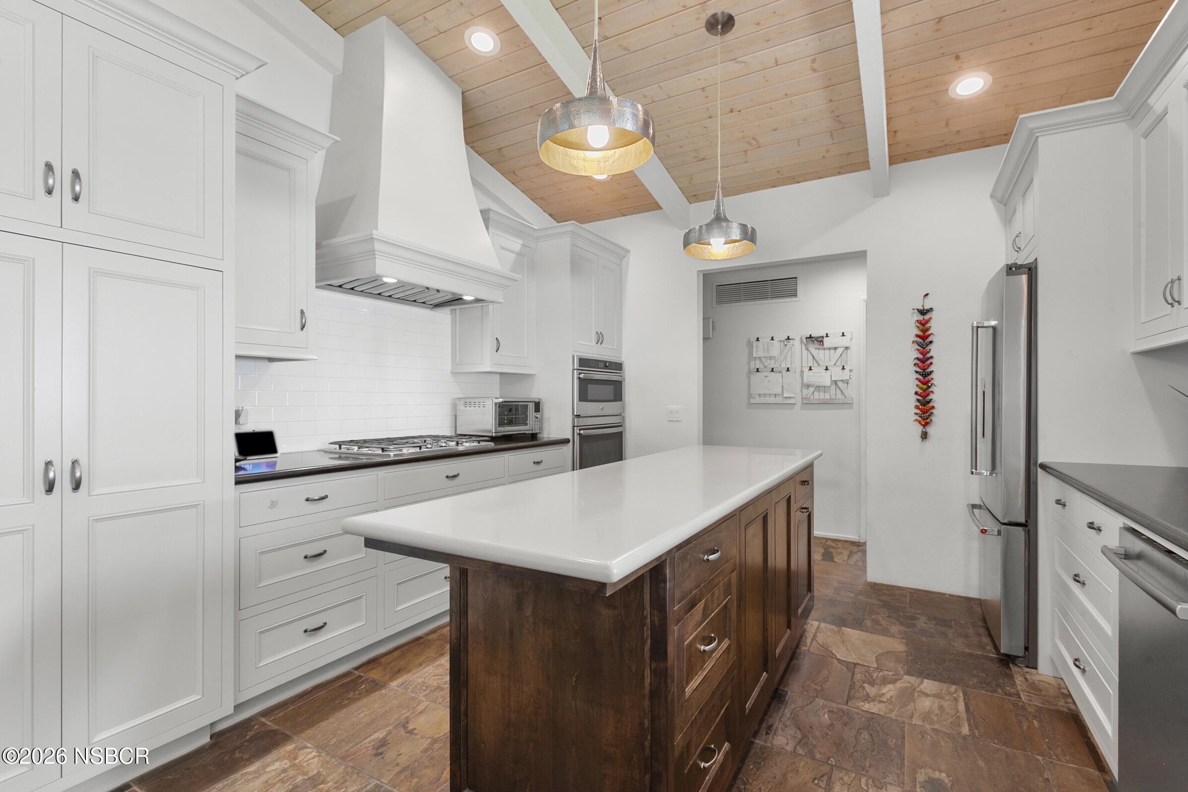 945 Rancho Alisal Drive Solvang, CA 93463 - Photo 8 of 28 Kitchen