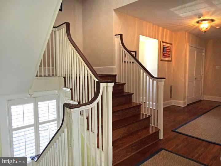 423 Old Eagle School Road Wayne, PA 19087 - Photo 9 of 24