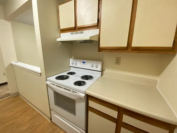 $1,842 | 145 Eastern Avenue, Unit 102, Manchester, NH 03104