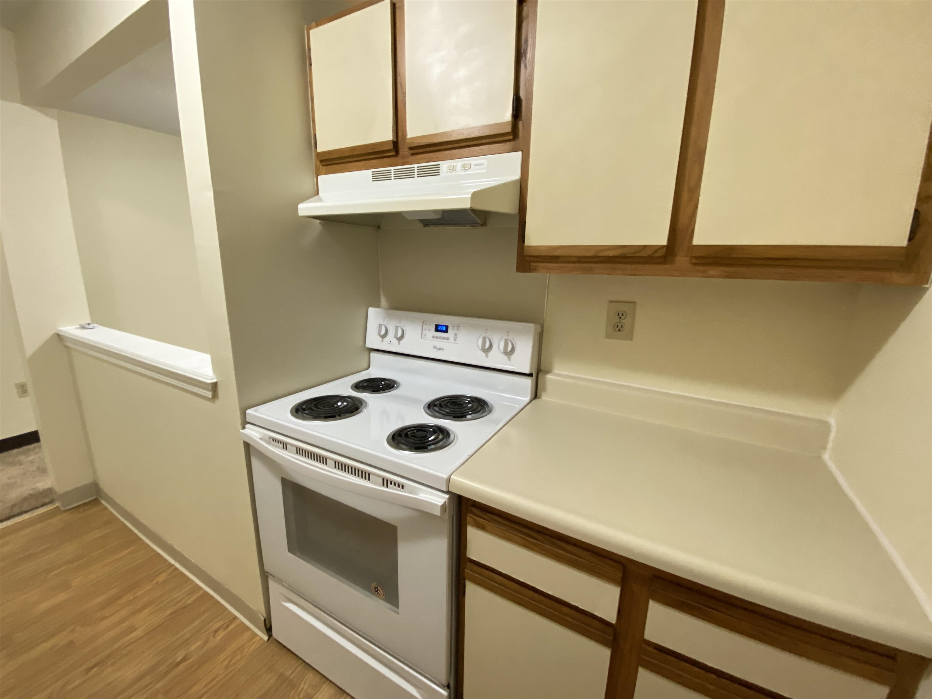 145 Eastern Avenue, Unit 102 Manchester, NH 03104 - Photo 12 of 60