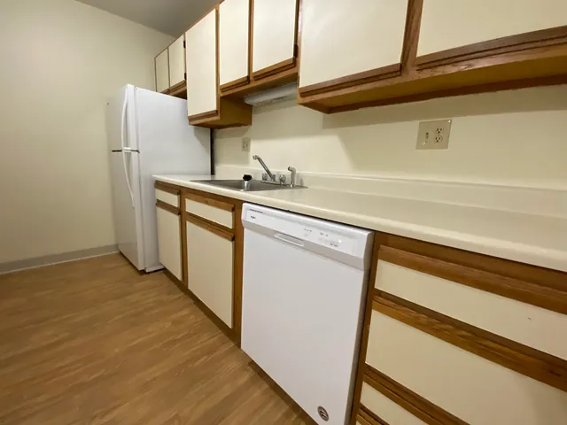 $1,842 | 145 Eastern Avenue, Unit 102, Manchester, NH 03104