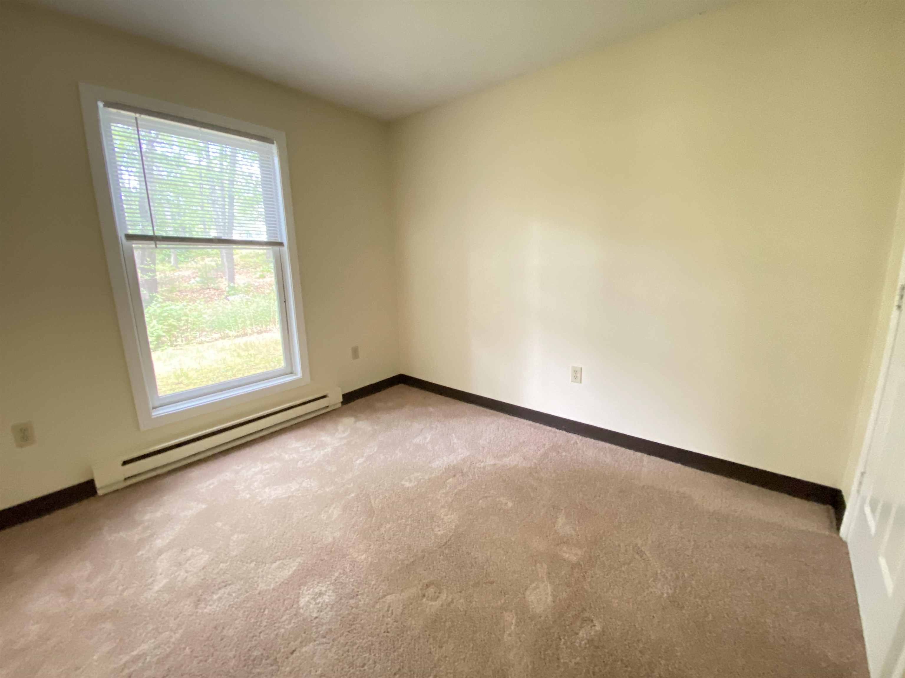 145 Eastern Avenue, Unit 102 Manchester, NH 03104 - Photo 38 of 60