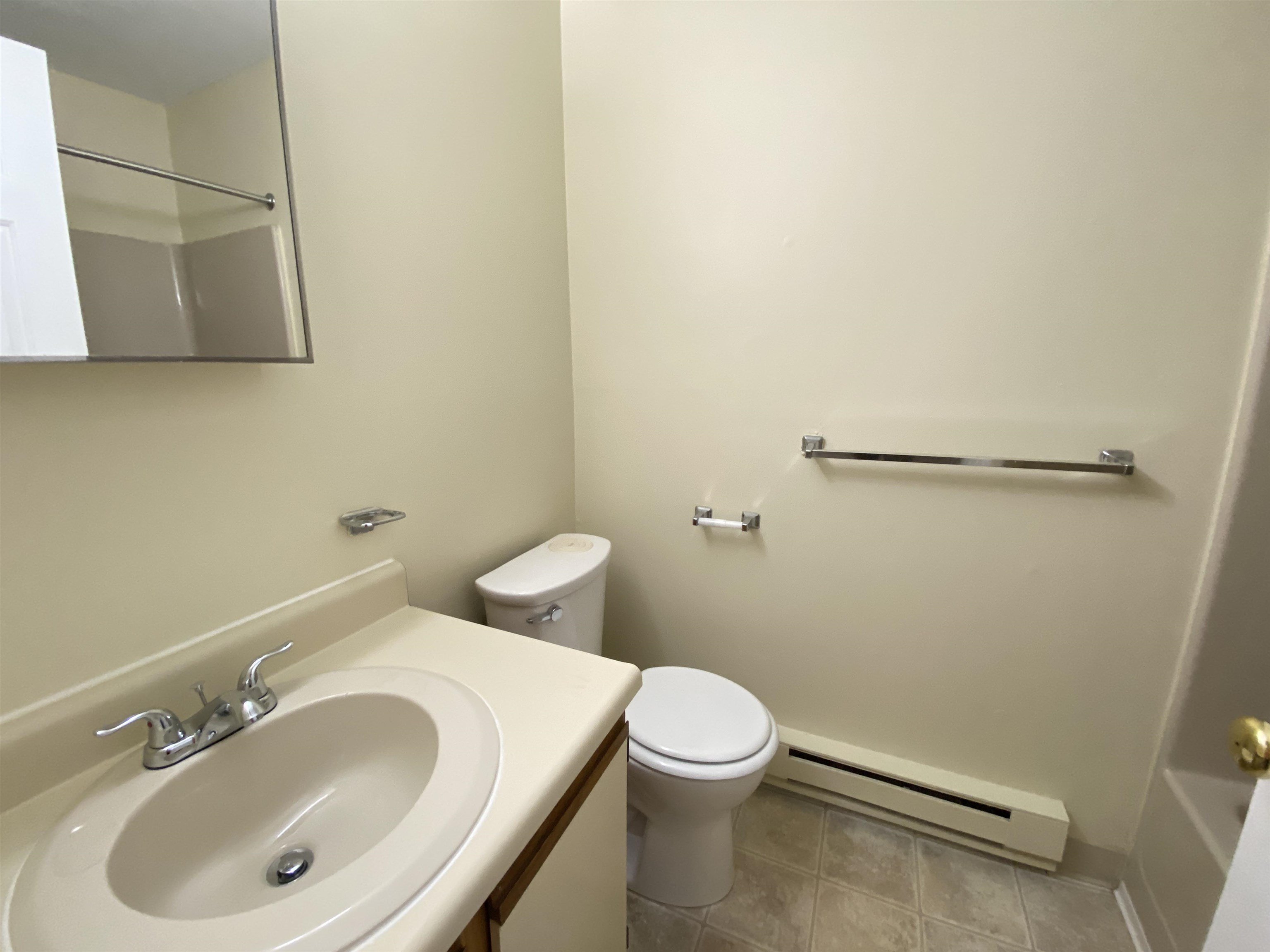 145 Eastern Avenue, Unit 102 Manchester, NH 03104 - Photo 43 of 60