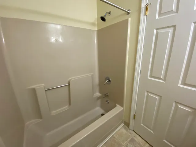 $1,842 | 145 Eastern Avenue, Unit 102, Manchester, NH 03104