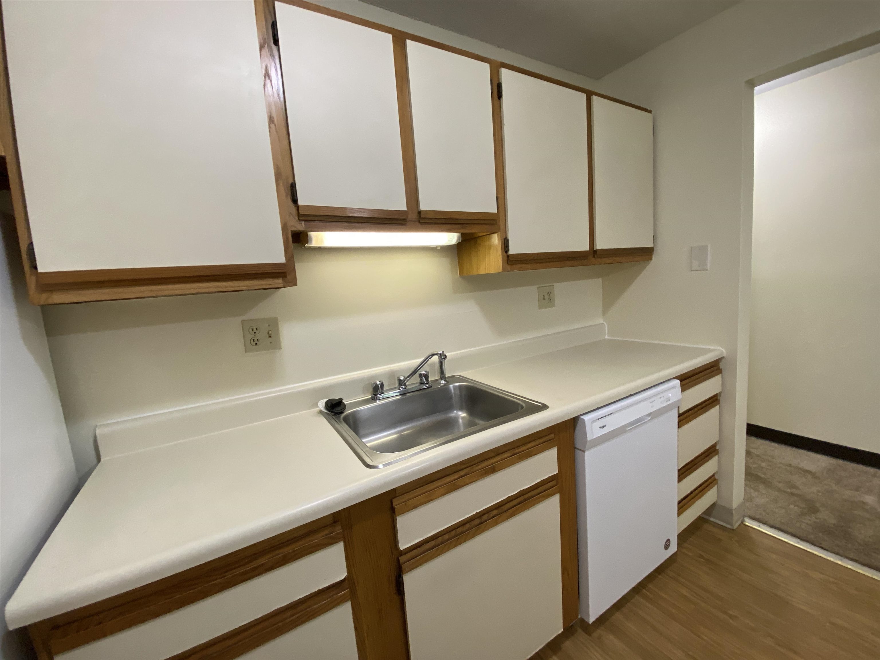 145 Eastern Avenue, Unit 102 Manchester, NH 03104 - Photo 10 of 60