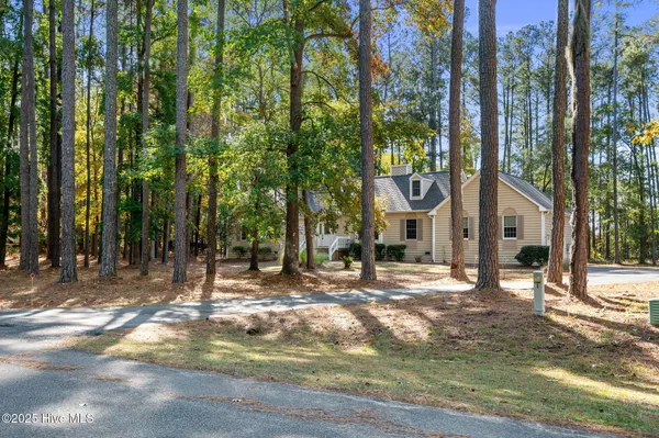 $411,000 | 600 Pamlico River Drive, Washington, NC 27889