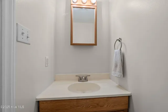 $418,000 | 600 Pamlico River Drive, Washington, NC 27889