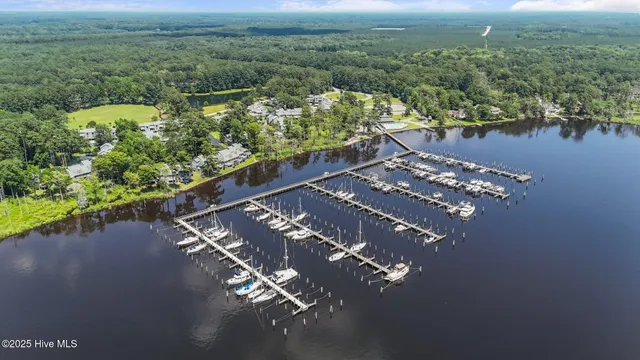 $418,000 | 600 Pamlico River Drive, Washington, NC 27889