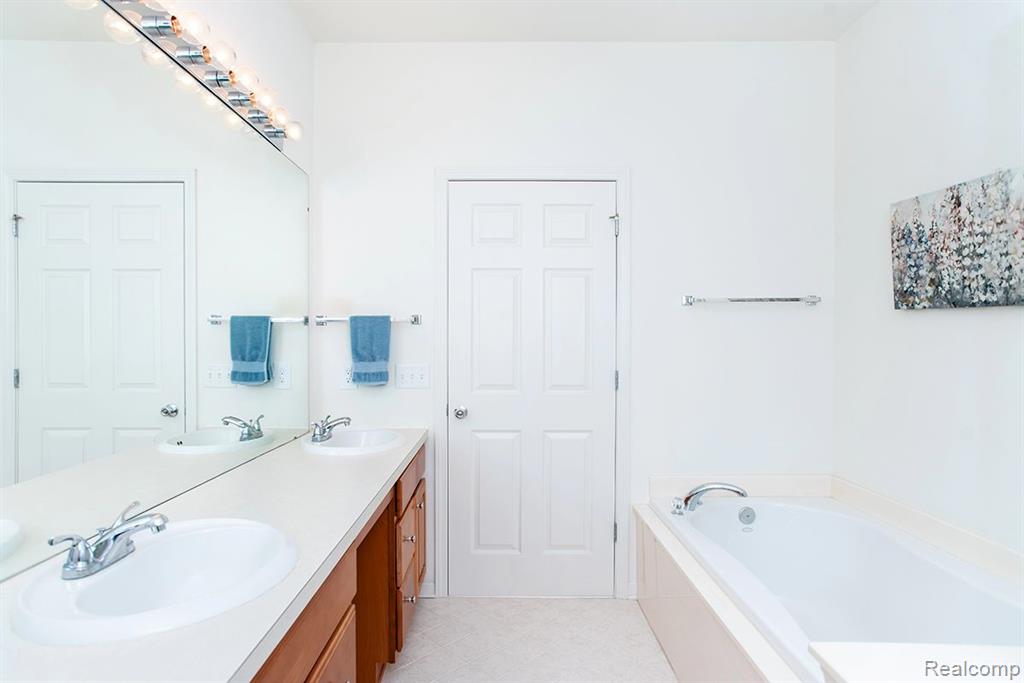 613 Zion Court Howell, MI 48843 - Photo 21 of 41