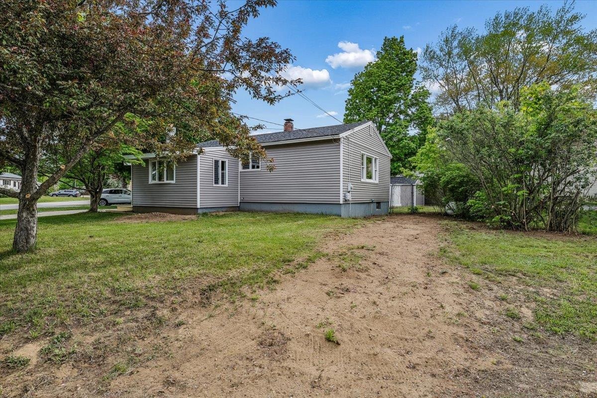 38 Western Avenue Rochester, NH 03867 - Photo 3 of 38 Gallery Image 3