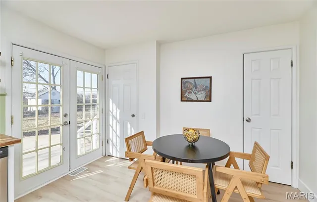 $227,500 | 1910 Flamingo Drive, Florissant, MO 63031