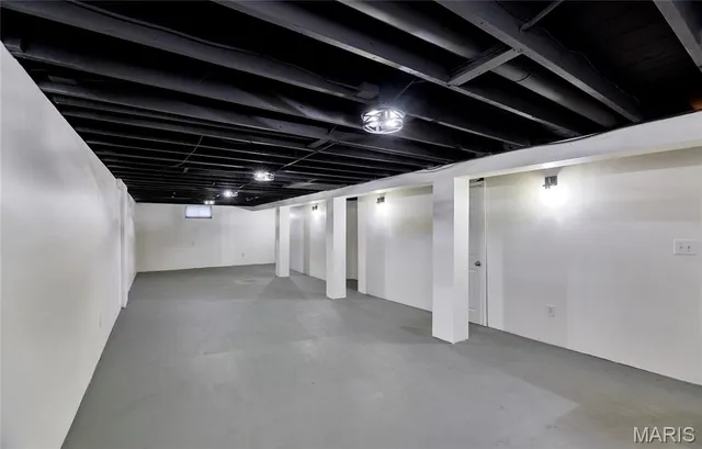 $227,500 | 1910 Flamingo Drive, Florissant, MO 63031