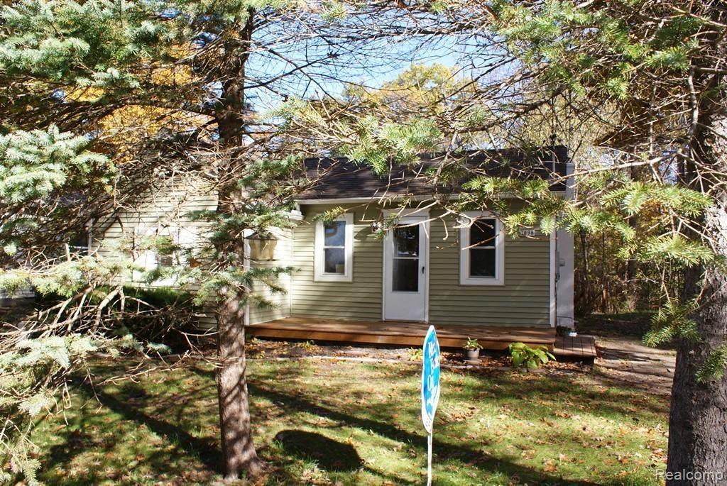 2098 Miles Road Lapeer, MI 48446 - Photo 43 of 46 Front view