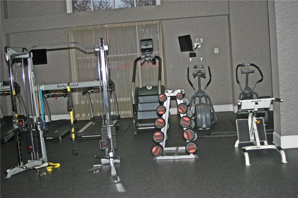 3820 Roswell Road Northeast, Unit 412 Atlanta, GA 30342 - Photo 15 of 30 Gallery Image 15