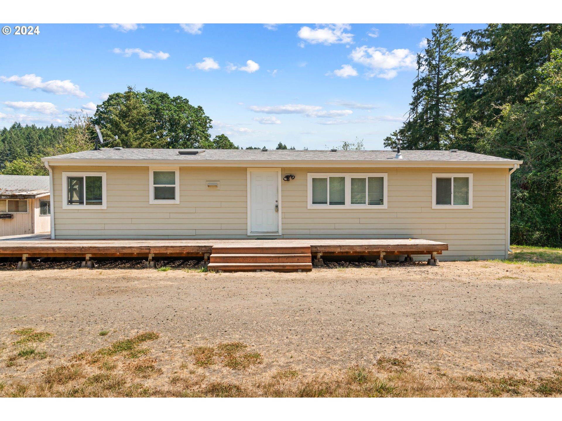 92519 Goldson Road Cheshire, OR 97419 - Photo 3 of 40 Gallery Image 3
