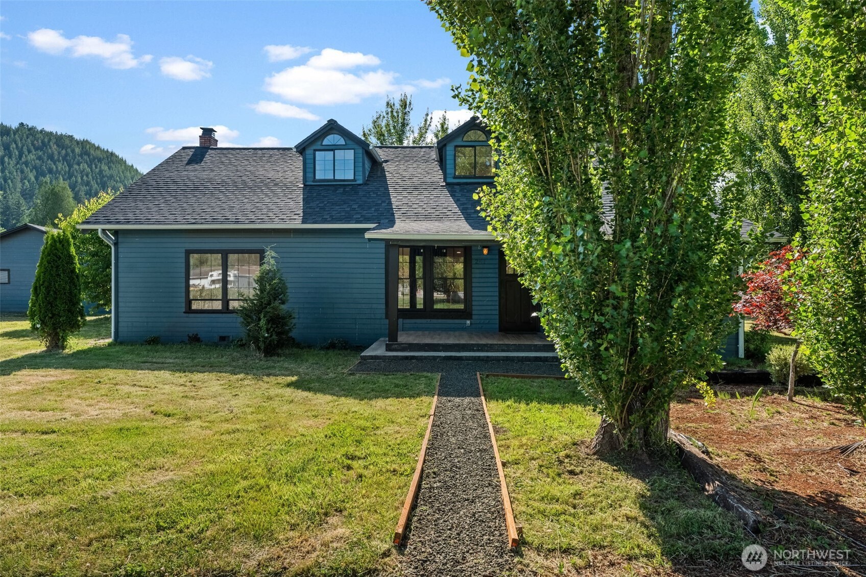 241 West Deyette Road Shelton, WA 98584 - Photo 2 of 40