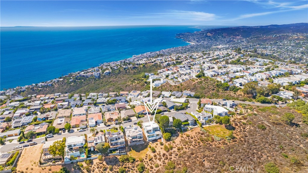 773 Barracuda Way Laguna Beach, CA 92651 - Photo 35 of 38 a view of city and ocean