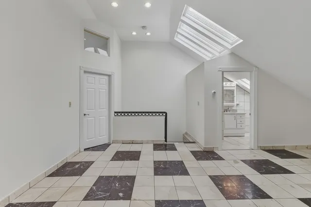 $4,898 | 571 Somerville Avenue, Unit 571A, Somerville, MA 02143