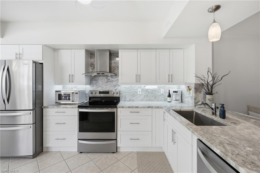 4950 Deerfield Way, Unit D103 Naples, FL 34110 - Photo 2 of 44