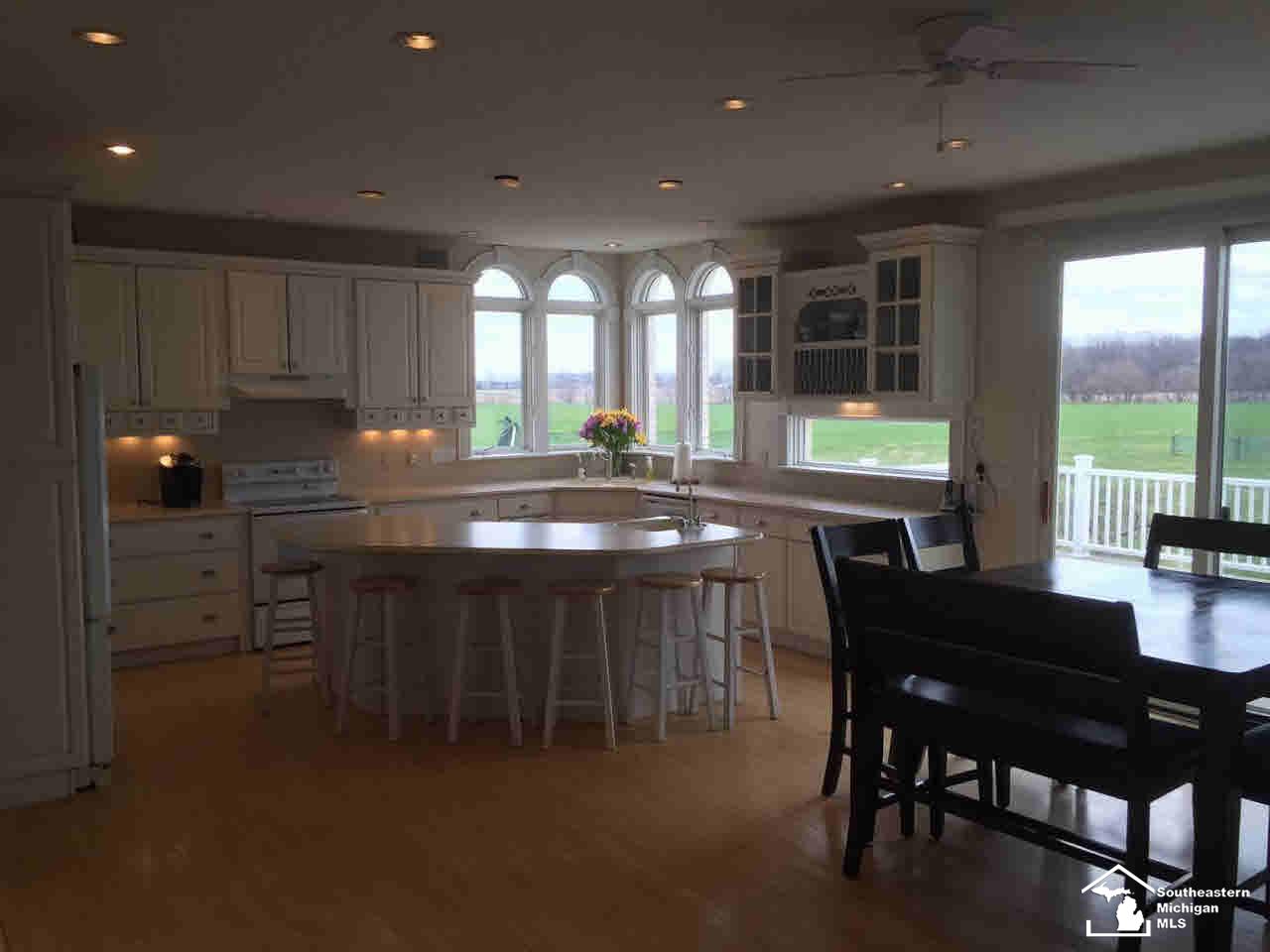 12603 Todd Road Ida, MI 48140 - Photo 9 of 31 Kitchen with Island