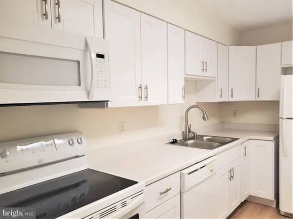 $2,100 | 15100 Interlachen Drive, Unit 4516, Silver Spring, MD 20906