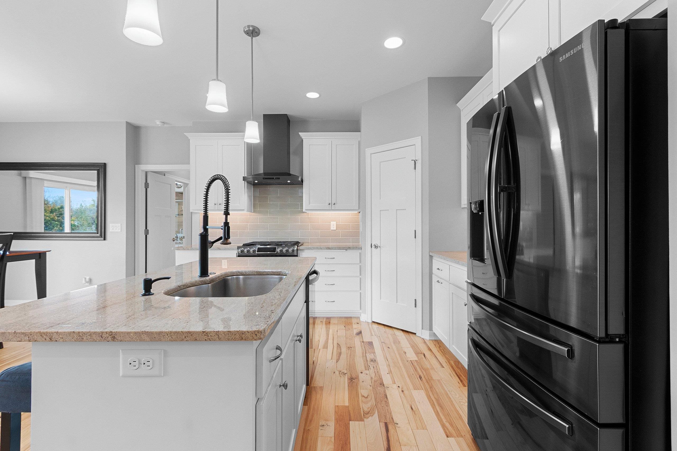 3442 Leeds Castle Drive Green Bay, WI 54313 - Photo 15 of 89