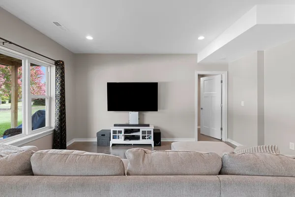 $639,900 | 3442 Leeds Castle Drive, Green Bay, WI 54313