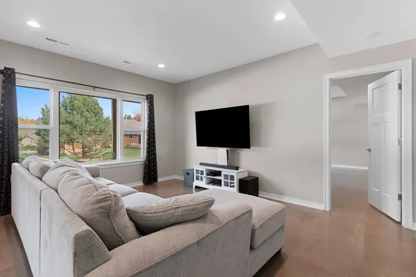 $639,900 | 3442 Leeds Castle Drive, Green Bay, WI 54313