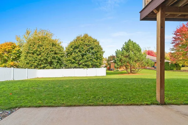 $639,900 | 3442 Leeds Castle Drive, Green Bay, WI 54313