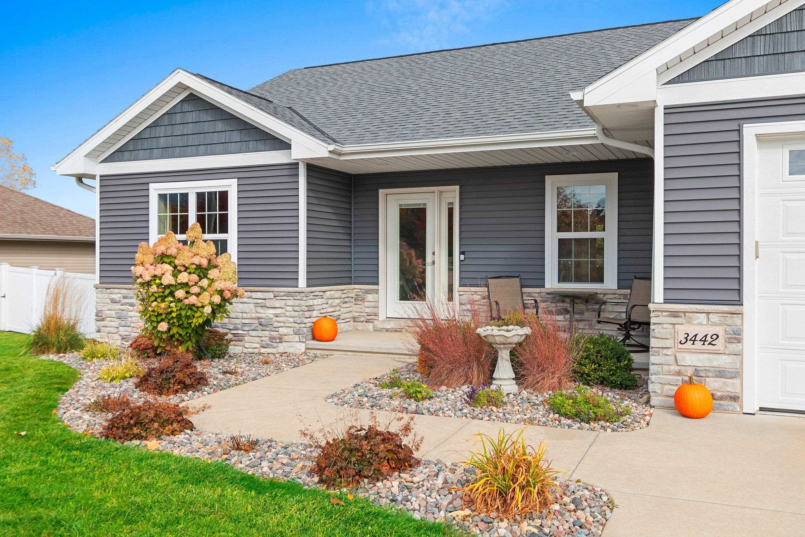 3442 Leeds Castle Drive Green Bay, WI 54313 - Photo 8 of 89