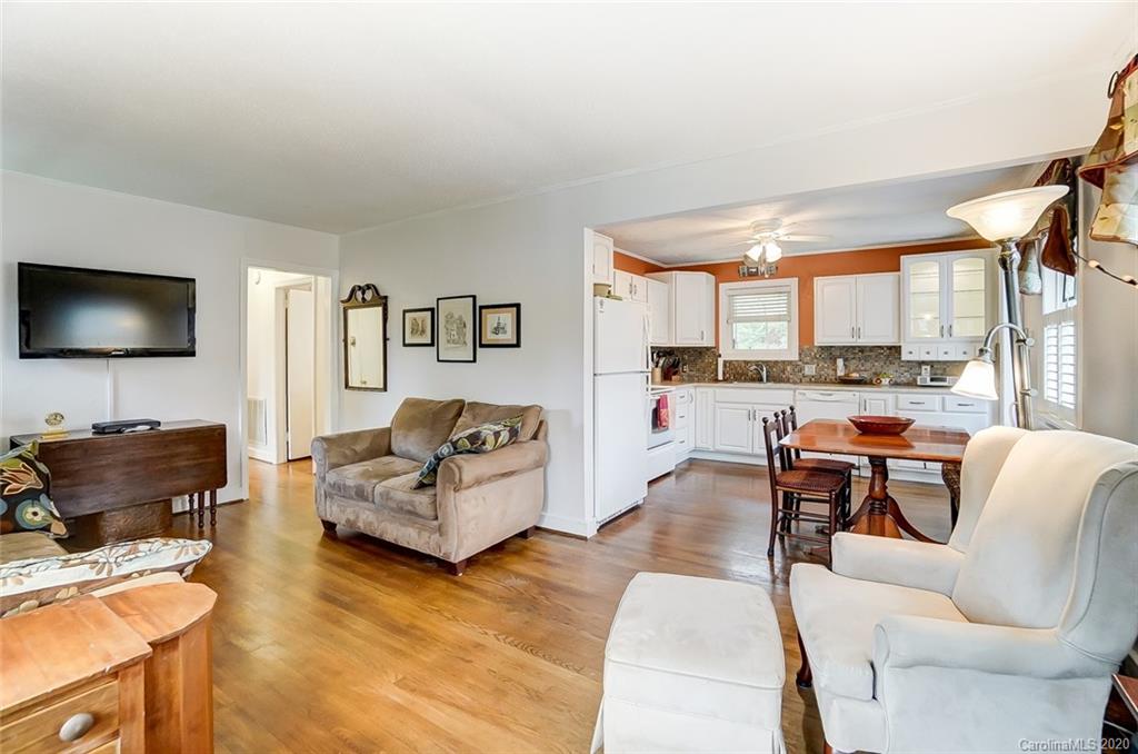 713 Manhasset Road Charlotte, NC 28209 - Photo 2 of 25