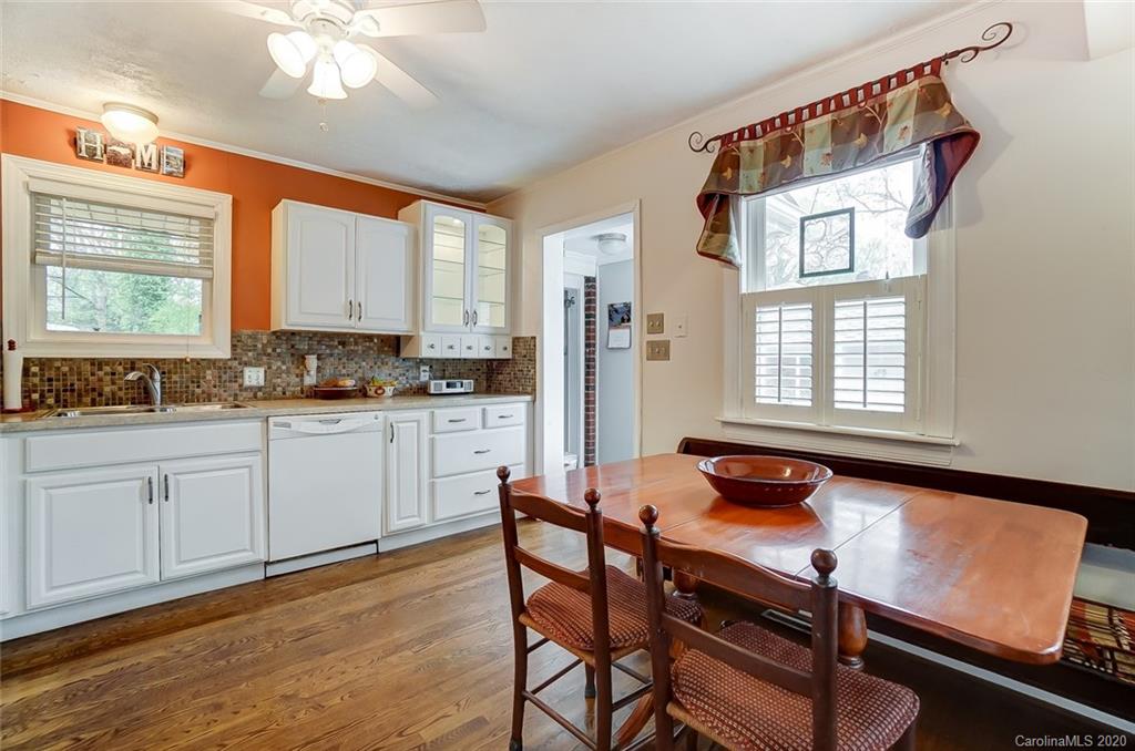 713 Manhasset Road Charlotte, NC 28209 - Photo 5 of 25
