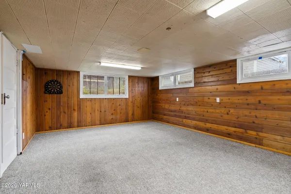 $379,000 | 2214 Summitview Avenue, Yakima, WA 98902