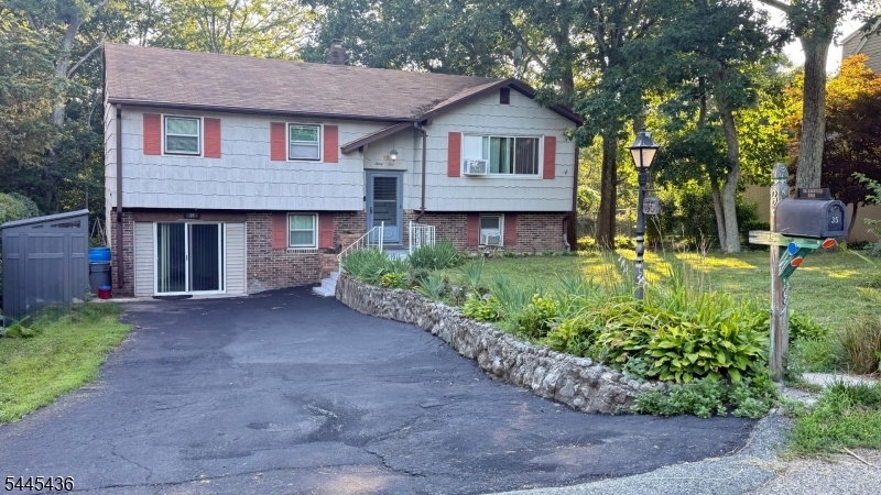 35 Lakeview Road Ringwood, NJ 07456 - Photo 2 of 15 Gallery Image 2