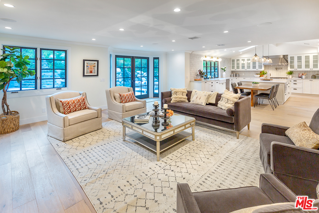 5403 Jed Smith Road Hidden Hills, CA 91302 - Photo 12 of 43