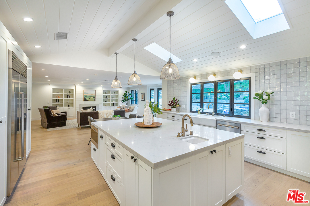 5403 Jed Smith Road Hidden Hills, CA 91302 - Photo 14 of 43