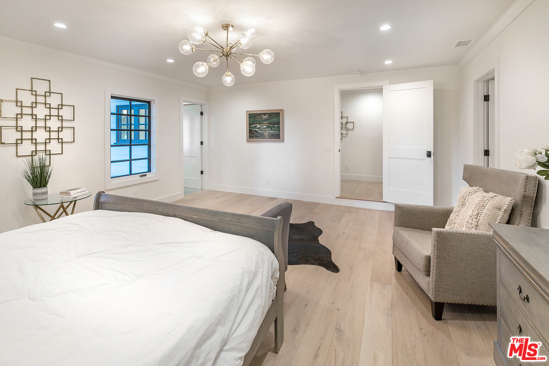 5403 Jed Smith Road Hidden Hills, CA 91302 - Photo 17 of 43