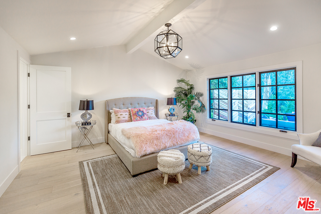 5403 Jed Smith Road Hidden Hills, CA 91302 - Photo 19 of 43